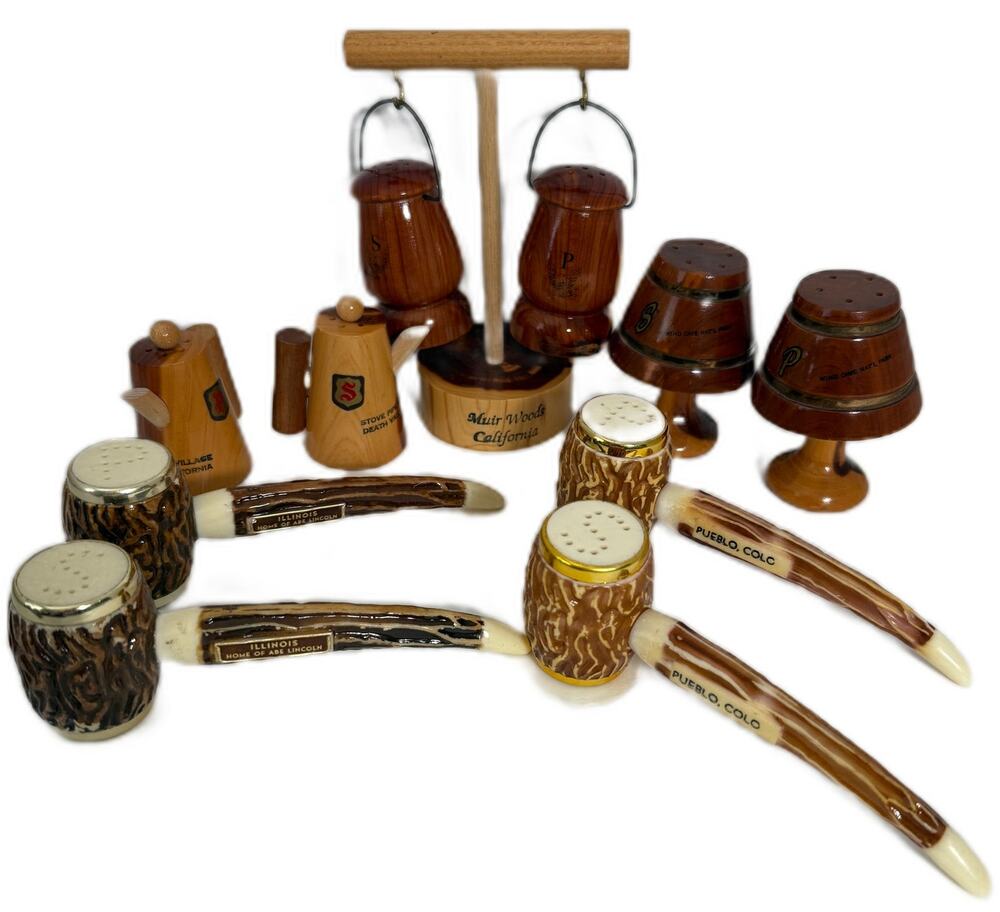Vintage 5 Sets Wood Salt & Pepper Shakers Lantern Coffee Pot Lamp Corn Cob Pipes